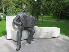 Raimond Valgre sculpture